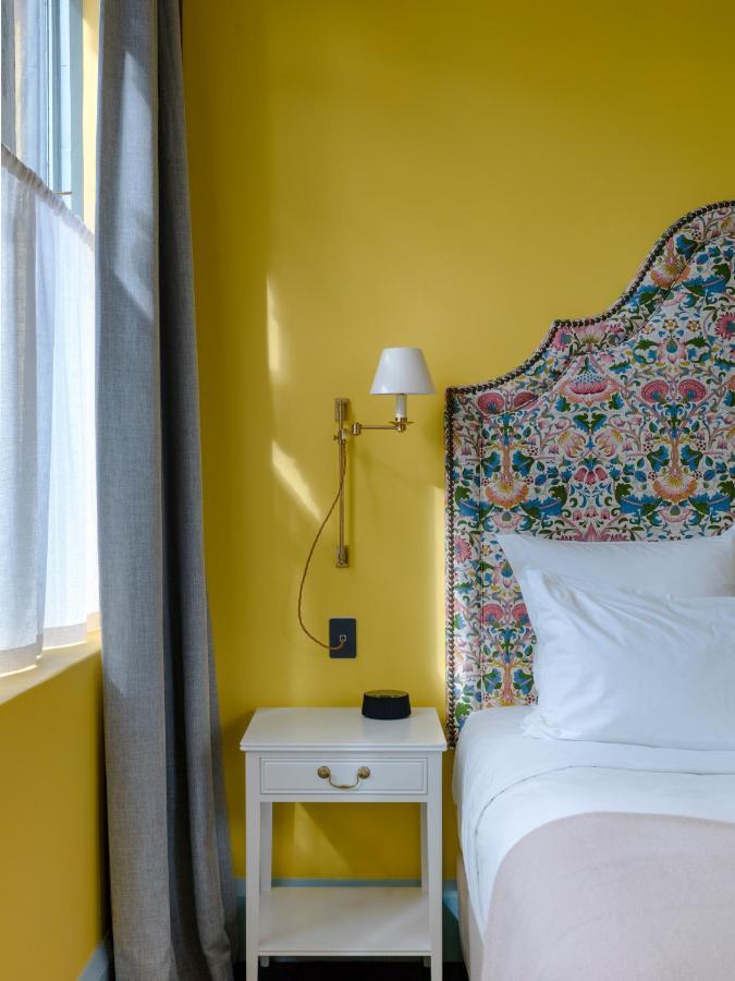 The Observatory Hotel Christchurch Kültér fotó A wall-mounted light