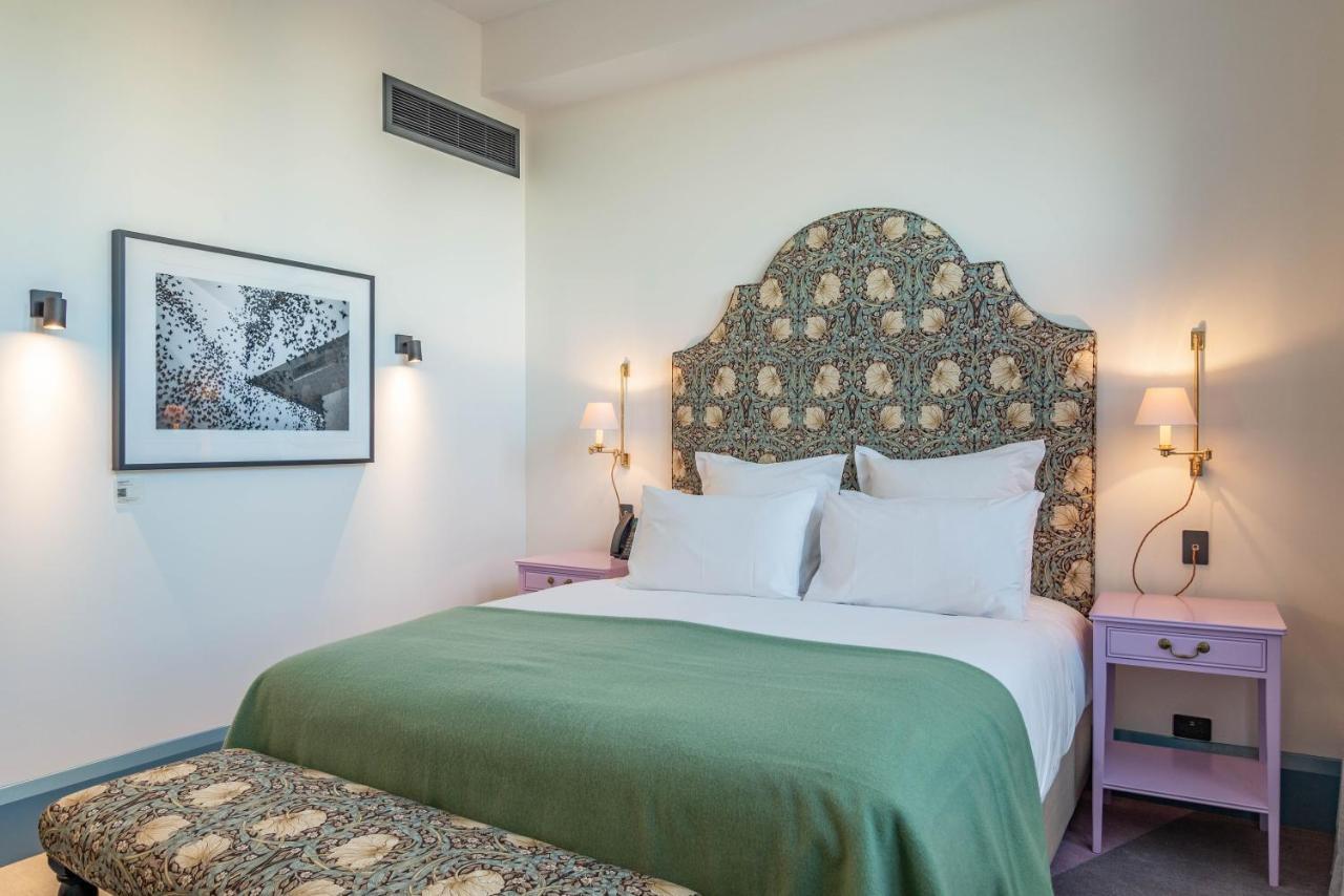 The Observatory Hotel Christchurch Kültér fotó A room at the hotel